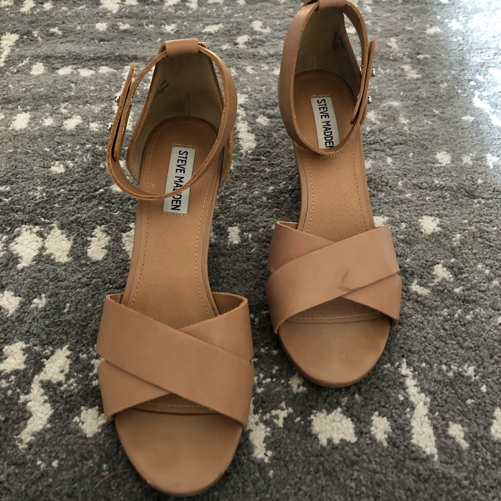 Tan Steve Madden Strappy Wedges